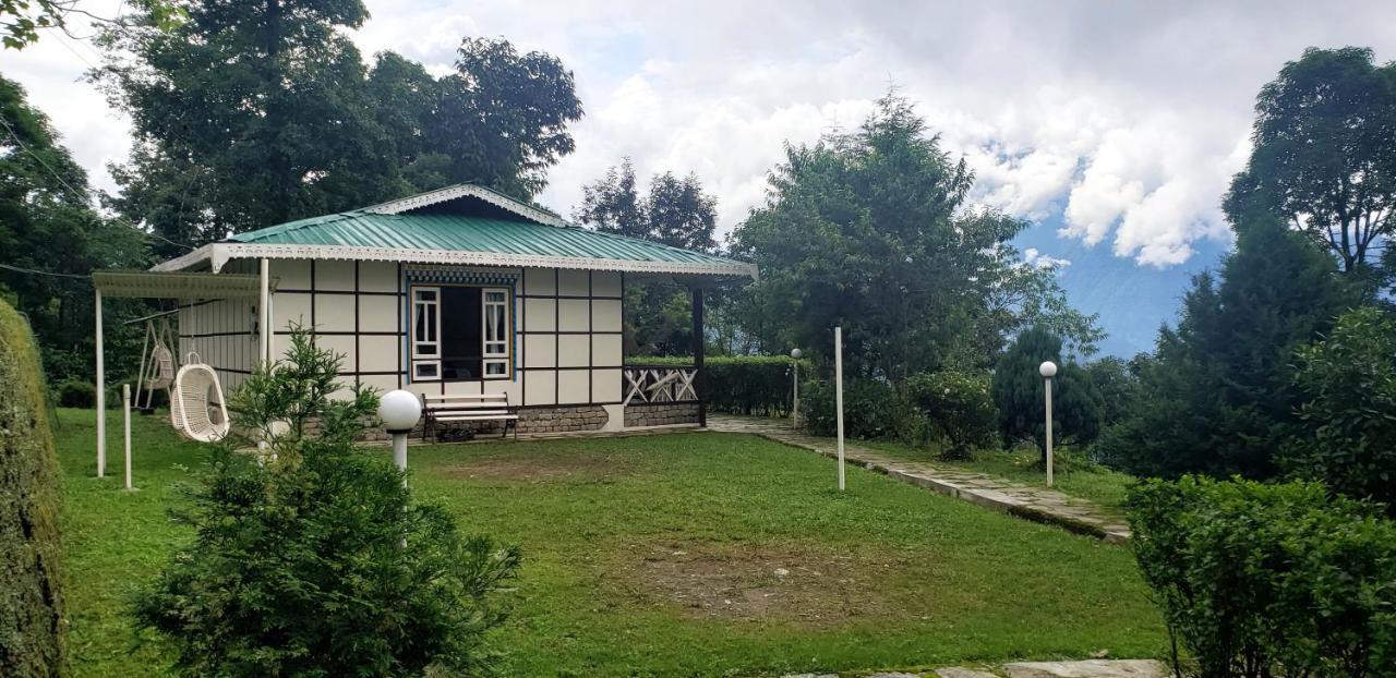 The Nettle And Fern Farmstay Pelling Extérieur photo