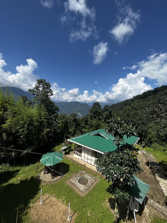 The Nettle And Fern Farmstay Pelling Extérieur photo