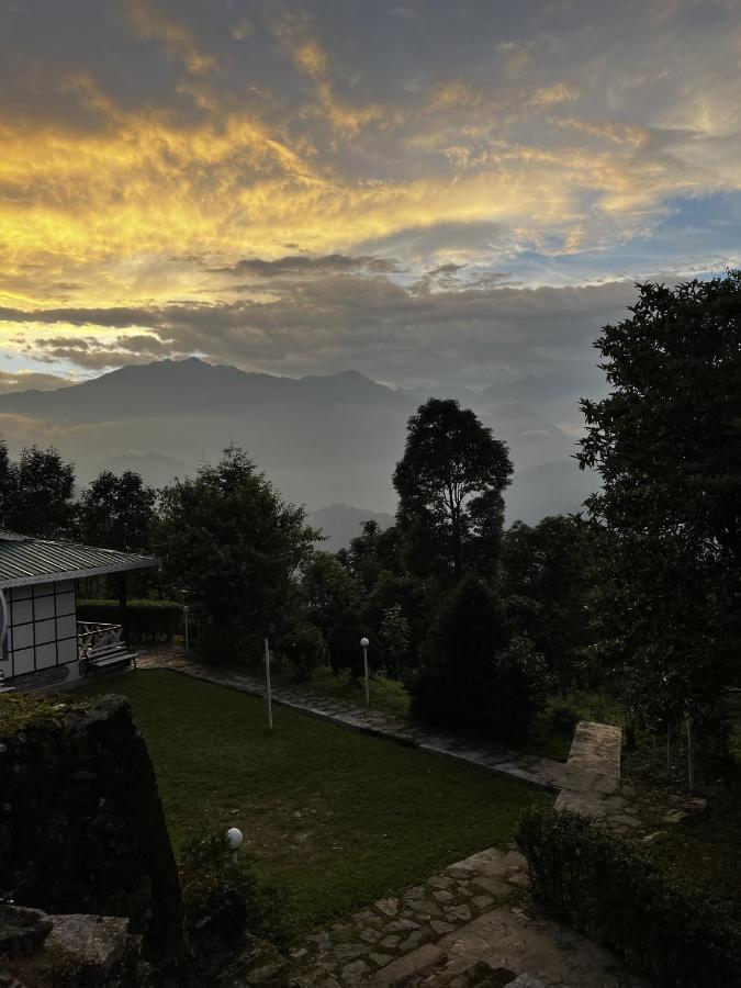 The Nettle And Fern Farmstay Pelling Extérieur photo