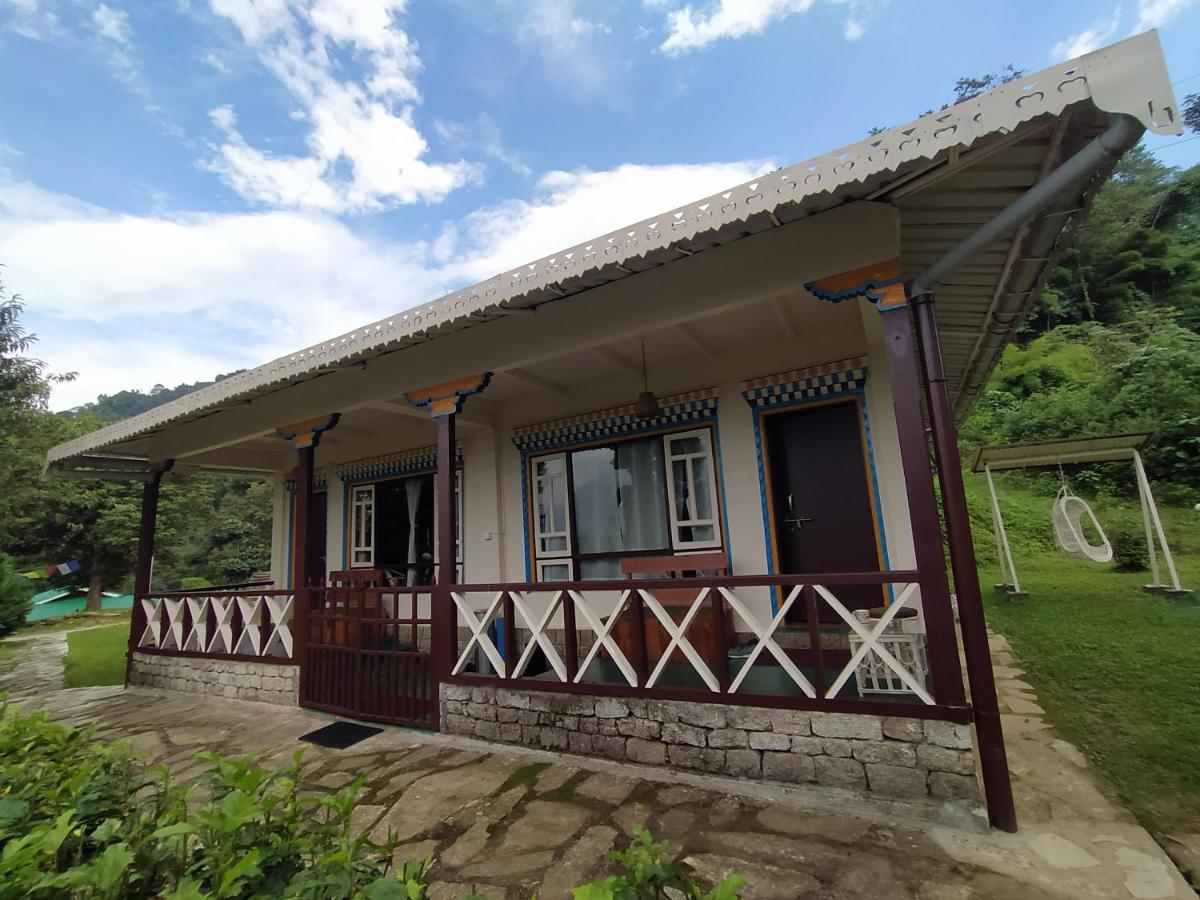 The Nettle And Fern Farmstay Pelling Extérieur photo