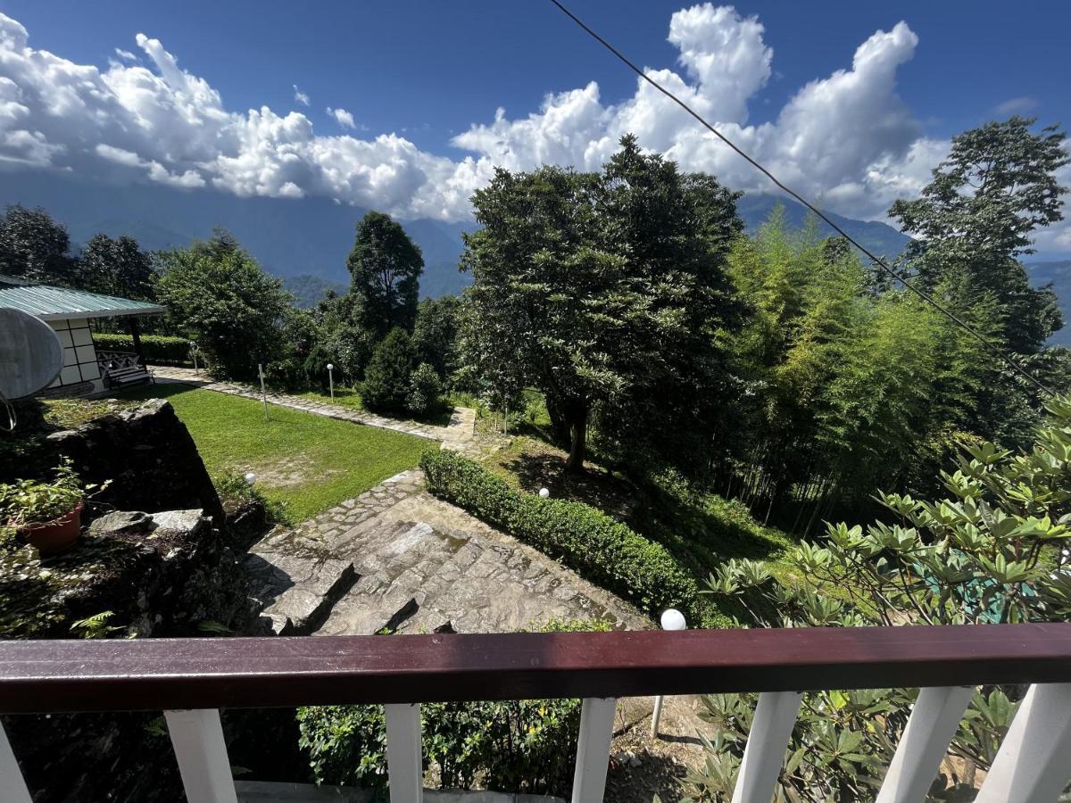 The Nettle And Fern Farmstay Pelling Extérieur photo